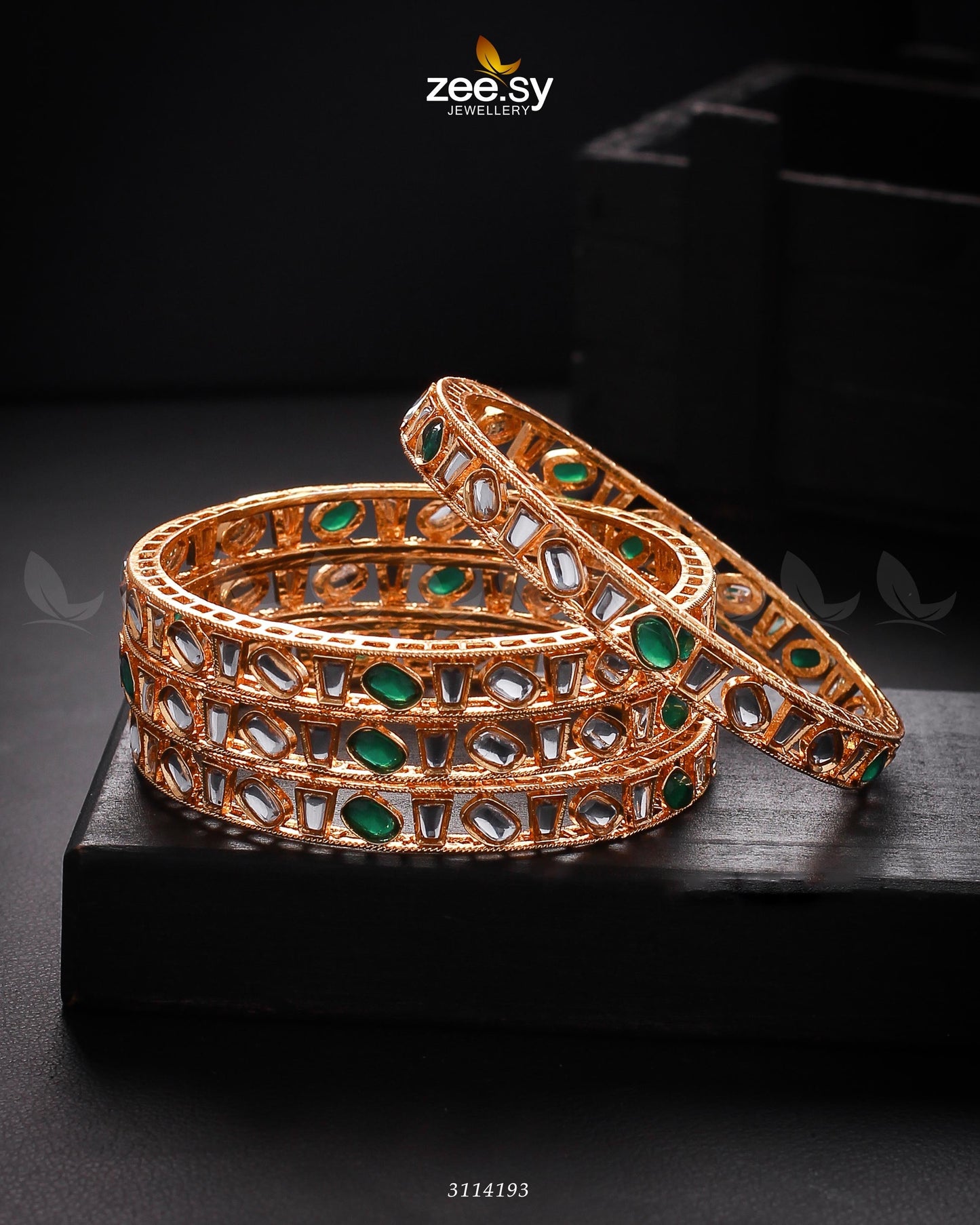 Rihanna Bangles Green 2*8