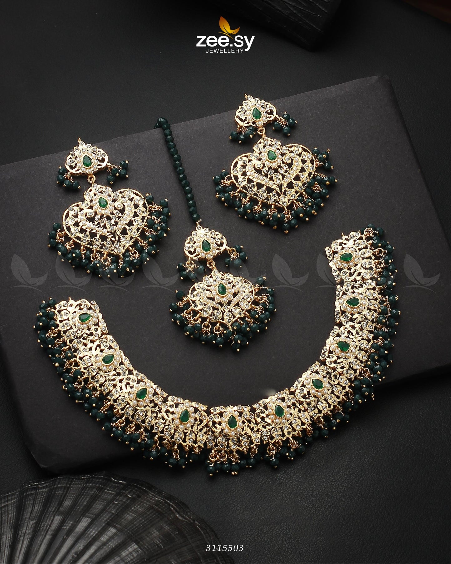 Maniha Necklace Set Golden Green