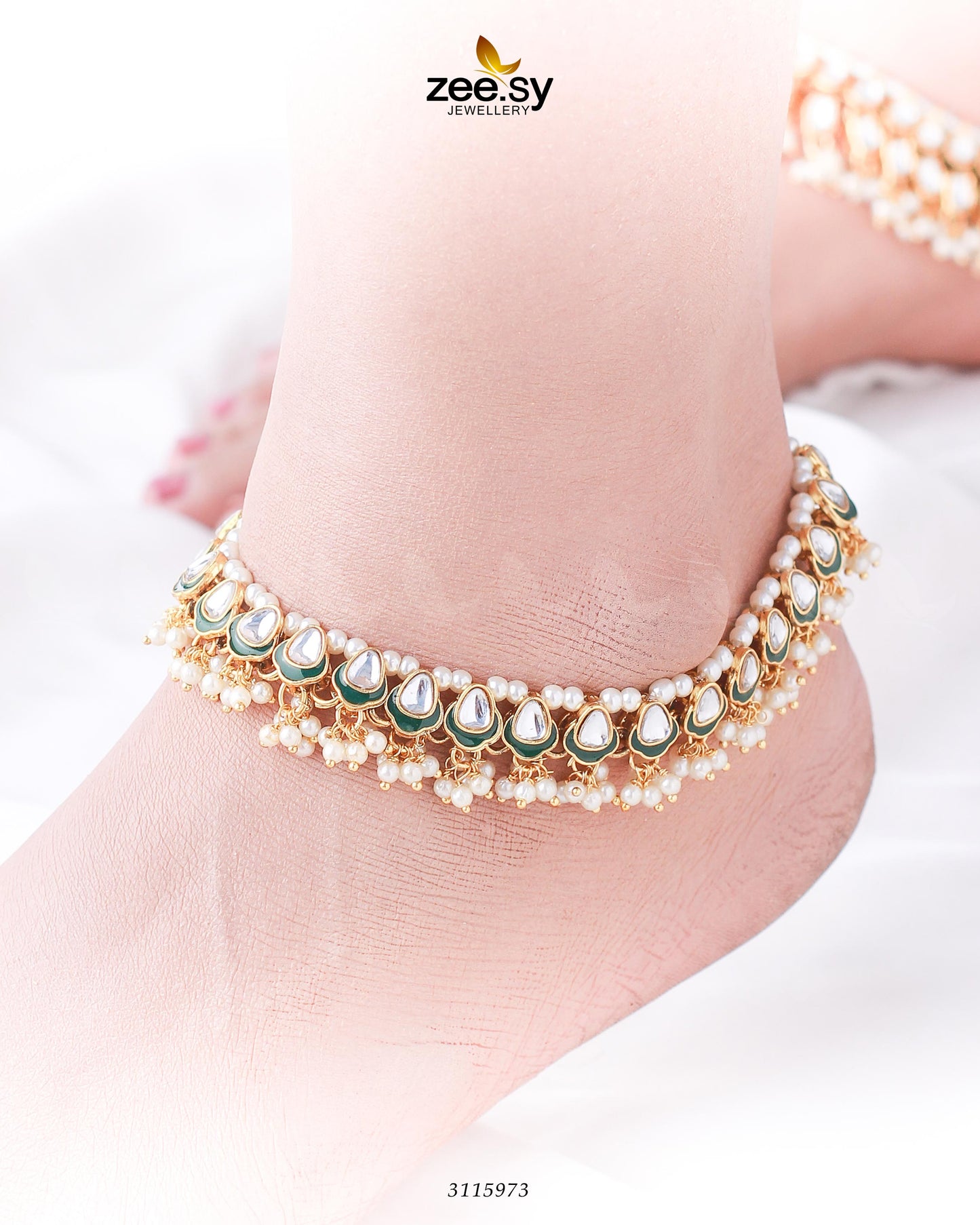 Evia Anklet Golden Green & White