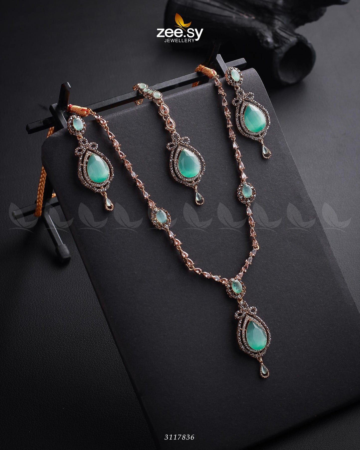 Syra Yousuf Necklace Set Golden Mint Green