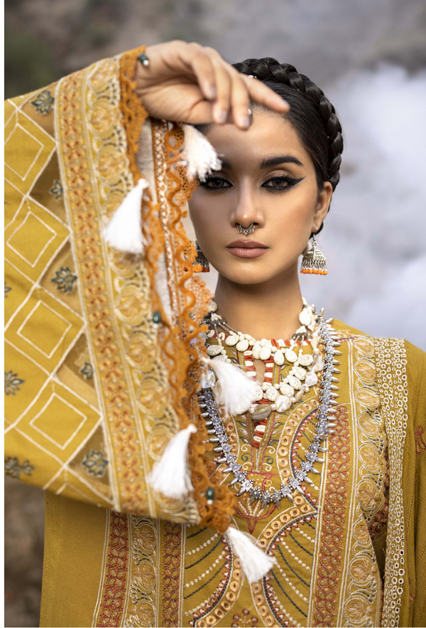 Humdum I Sierra Wool ISierra-D04 - Pakistani Designer Dress - by Humdum - Type : Ladies Clothes - 100% Original at Saira Sultan