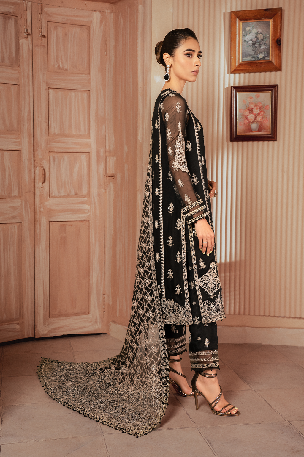 Iznik | Chiffon Kari | ICK-03 Embroidered Chiffon - Pakistani Designer Dress - by Iznik | Type: Formal - 100% Original at Saira Sultan