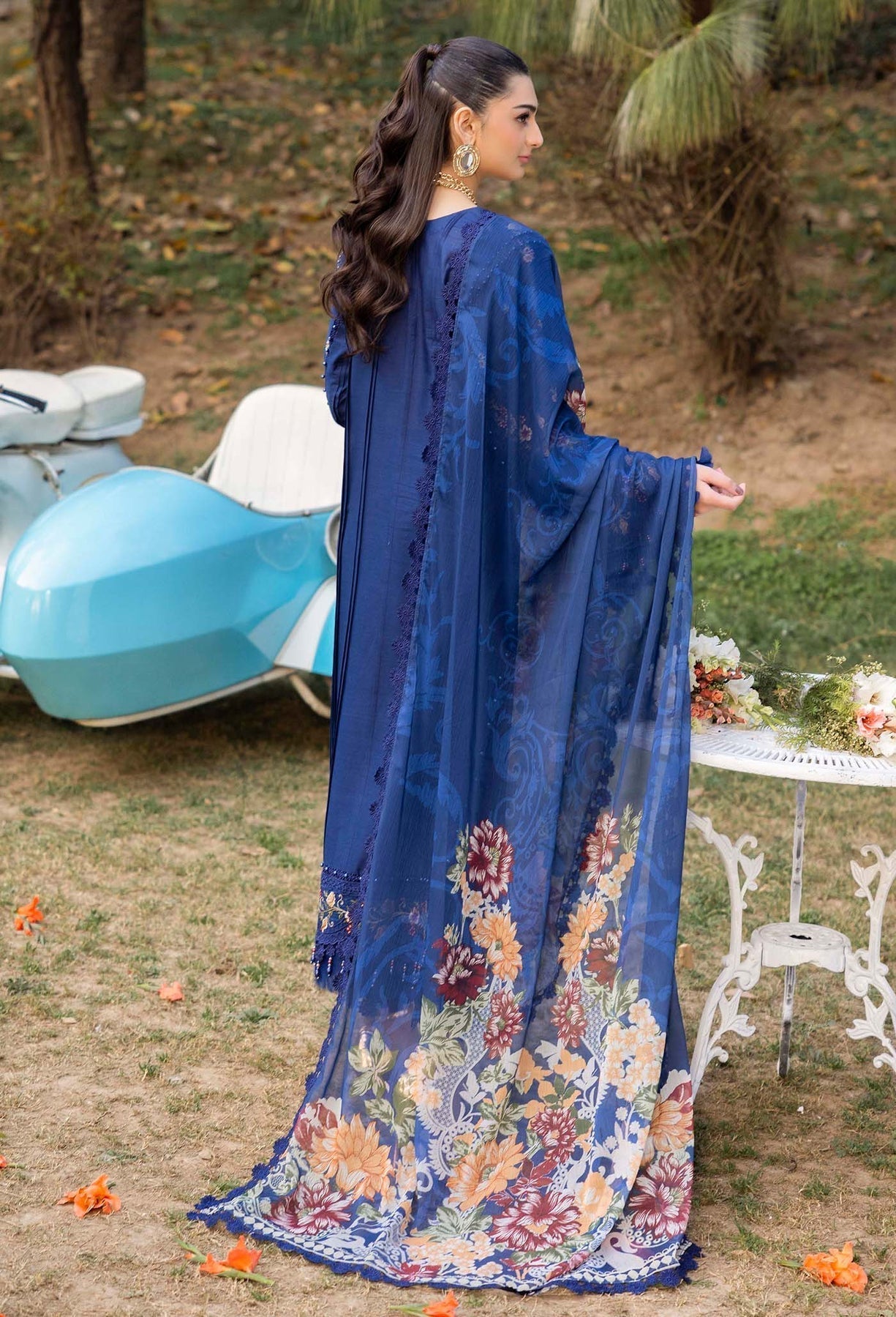 Adans Libas | Gul Rukh Lawn 25 | RUKH 2839 S Blue Lawn