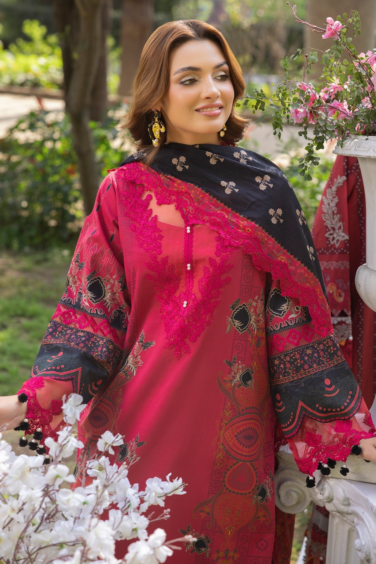 Charizma | Range Collection | CRN5-06 M Red Lawn