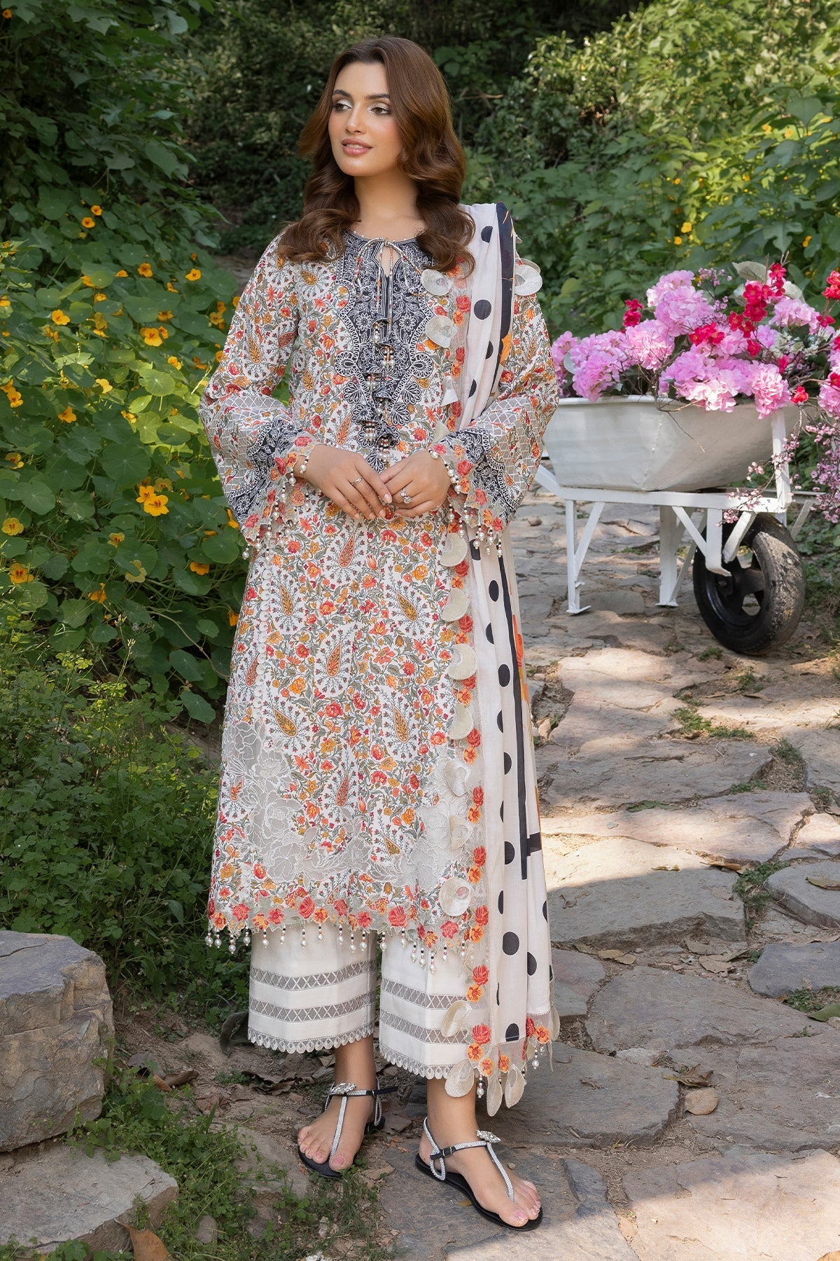 Charizma | Range Collection | CRN5-05 L Cloud Gray Lawn