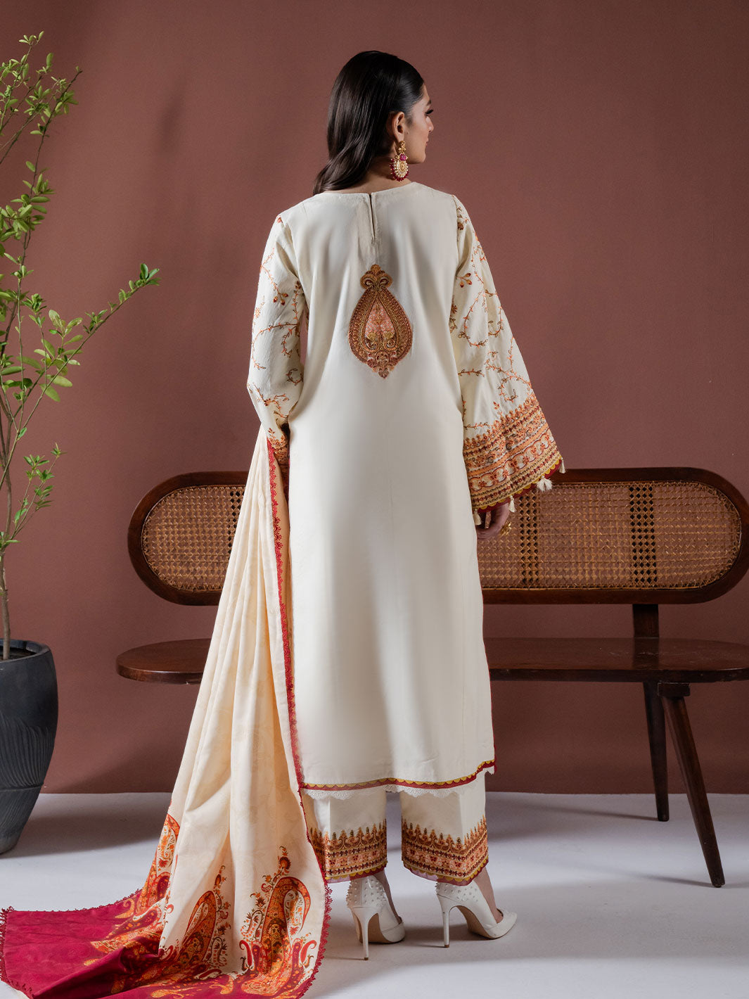 Faiza Faisal | Winter Edit 2024 | ADA S Off White Karandi
