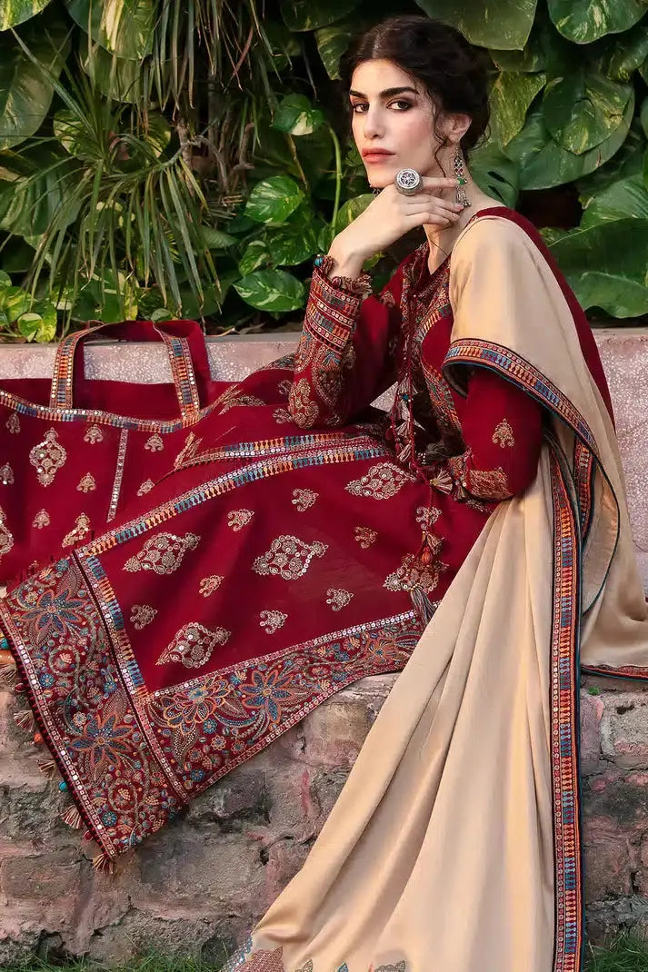 Jazmin | Dastaan Luxury Winter 23 | DW23-D1 - Pakistani Designer Dress - by Jazmin | Type: Luxury - 100% Original at Saira Sultan