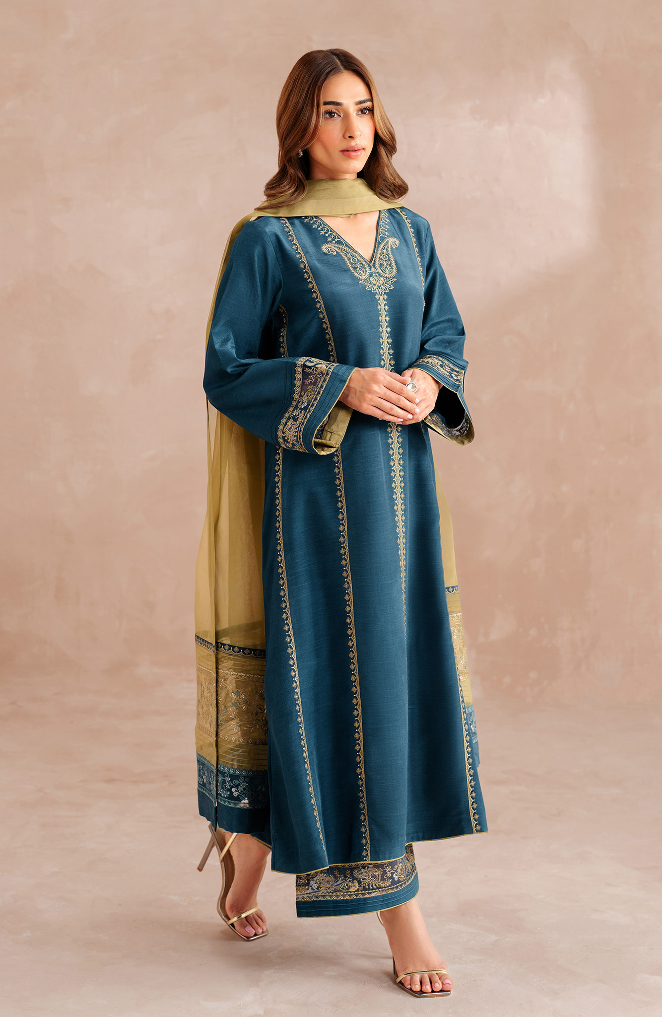 Seran | Eid Luxe Pret 25 | AURIC L Zinc Raw Silk