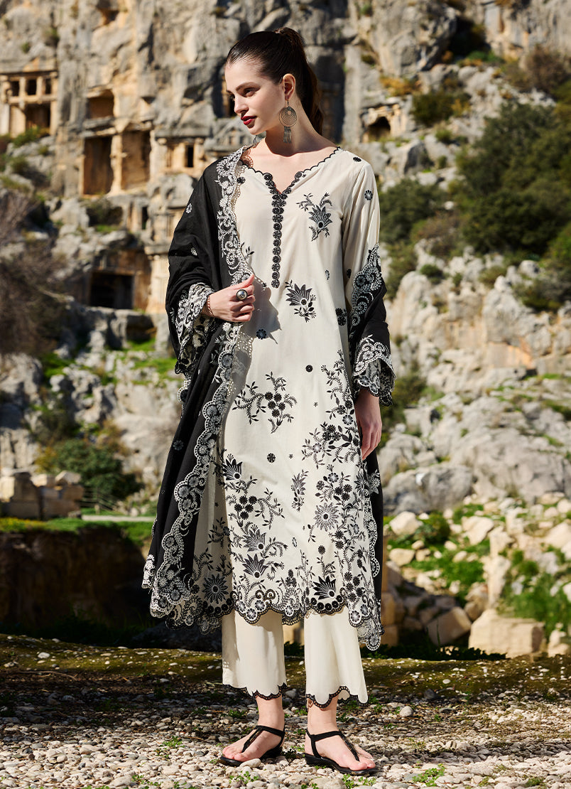 Image | Lawnkari 25 | Nova XS White Cotton Lawn