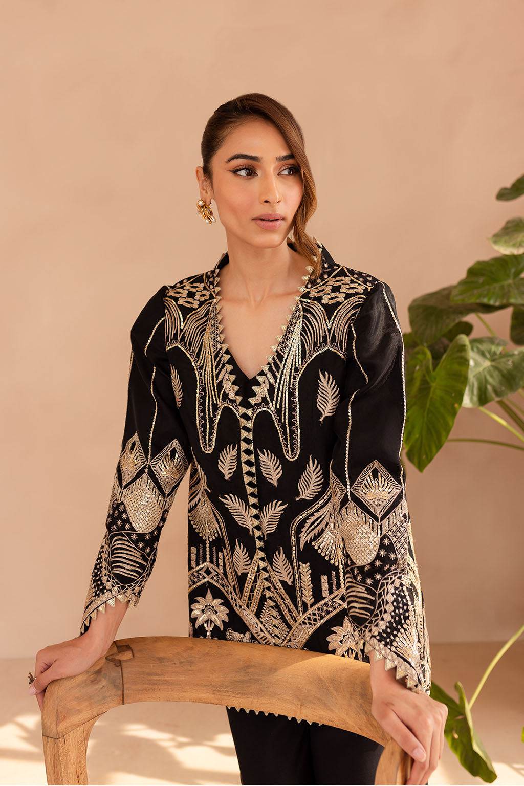 Vanya | Veranda Fromals | VR-01 L Black Organza