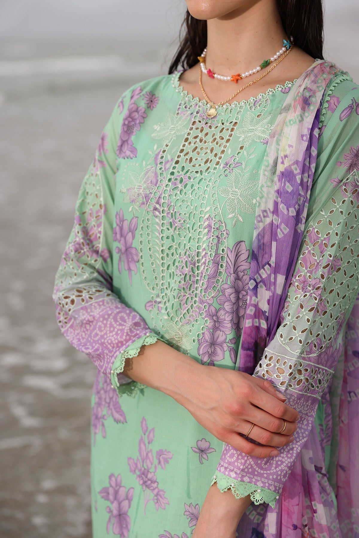 Nureh | Gardenia Embroidered Lawn 25 | NSG-174 S IceBery Green Lawn