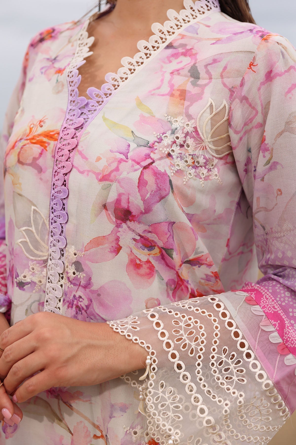 Nureh | Gardenia Embroidered Lawn 25 | NSG-172 M Ivory Lawn