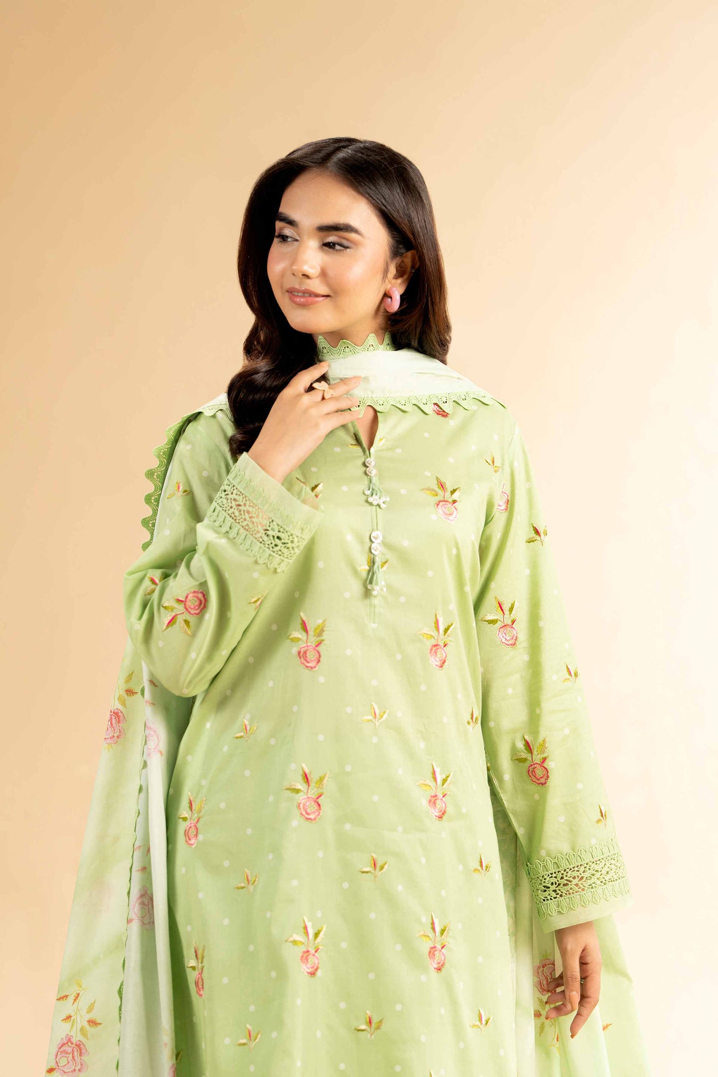 Nishat | Cross Season Edit | 42401819-1 M Green Lawn