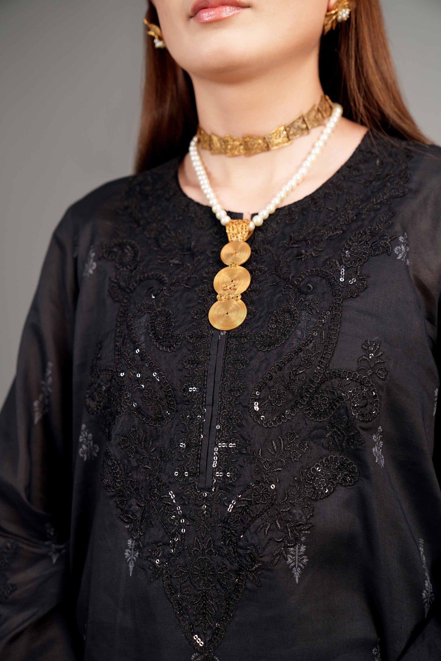 Nishat | Cross Season Edit | 42401987-1 M Black Lawn