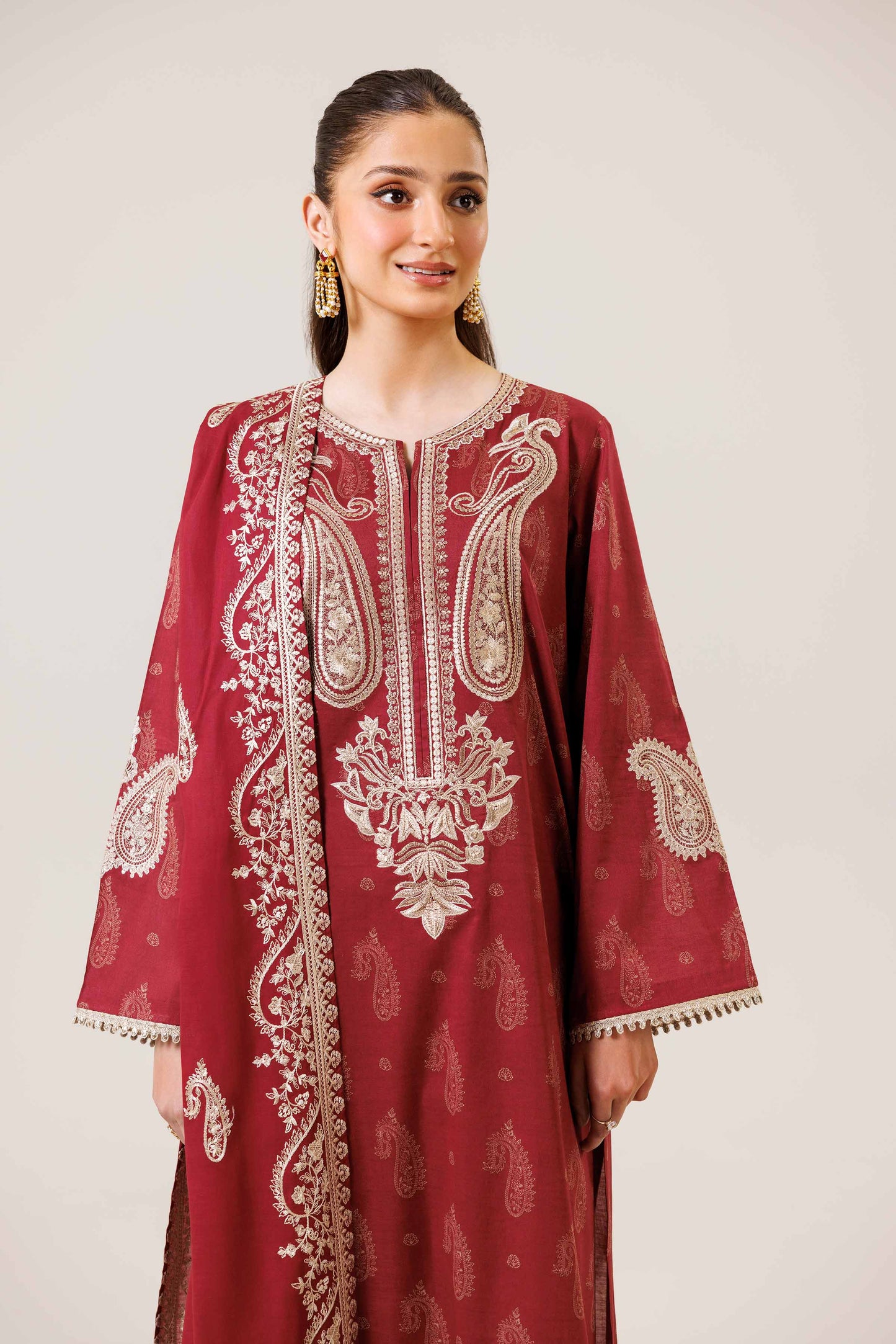 Nishat | Cross Season Edit | 42401990-1 L Red Lawn