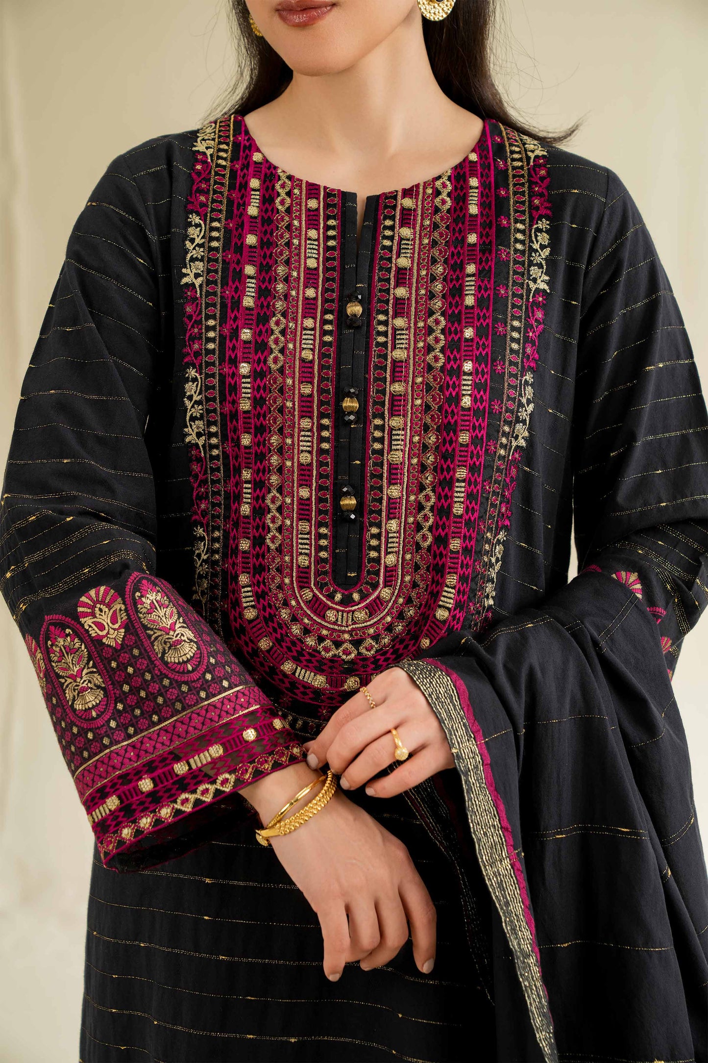 Nishat | Cross Season Edit | 42501041 M Black Jacquard