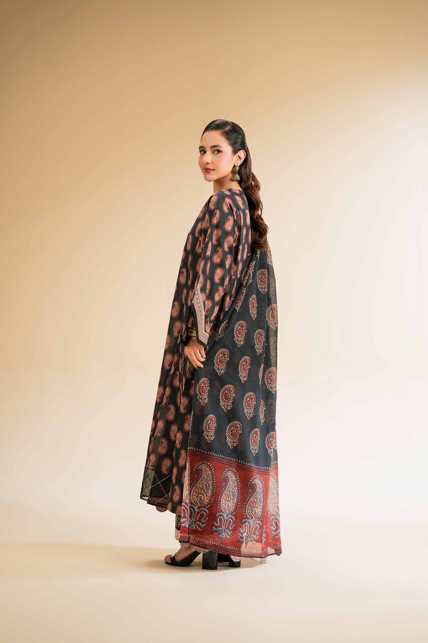Nishat | Cross Season Edit | 42519175 S Black Cambric