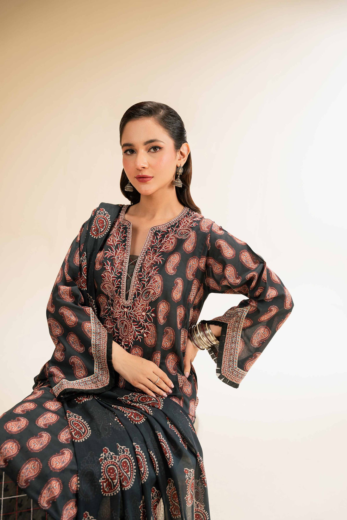 Nishat | Cross Season Edit | 42519175 M Black Cambric