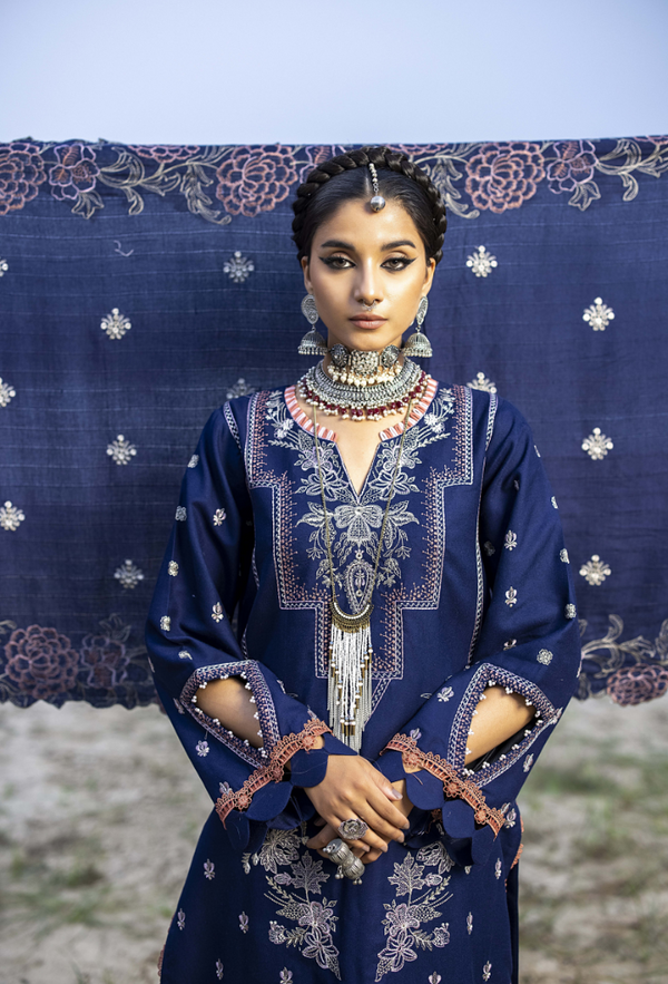Humdum I Sierra Wool I Sierra-D06 - Pakistani Designer Dress - by Humdum - Type : Ladies Clothes - 100% Original at Saira Sultan