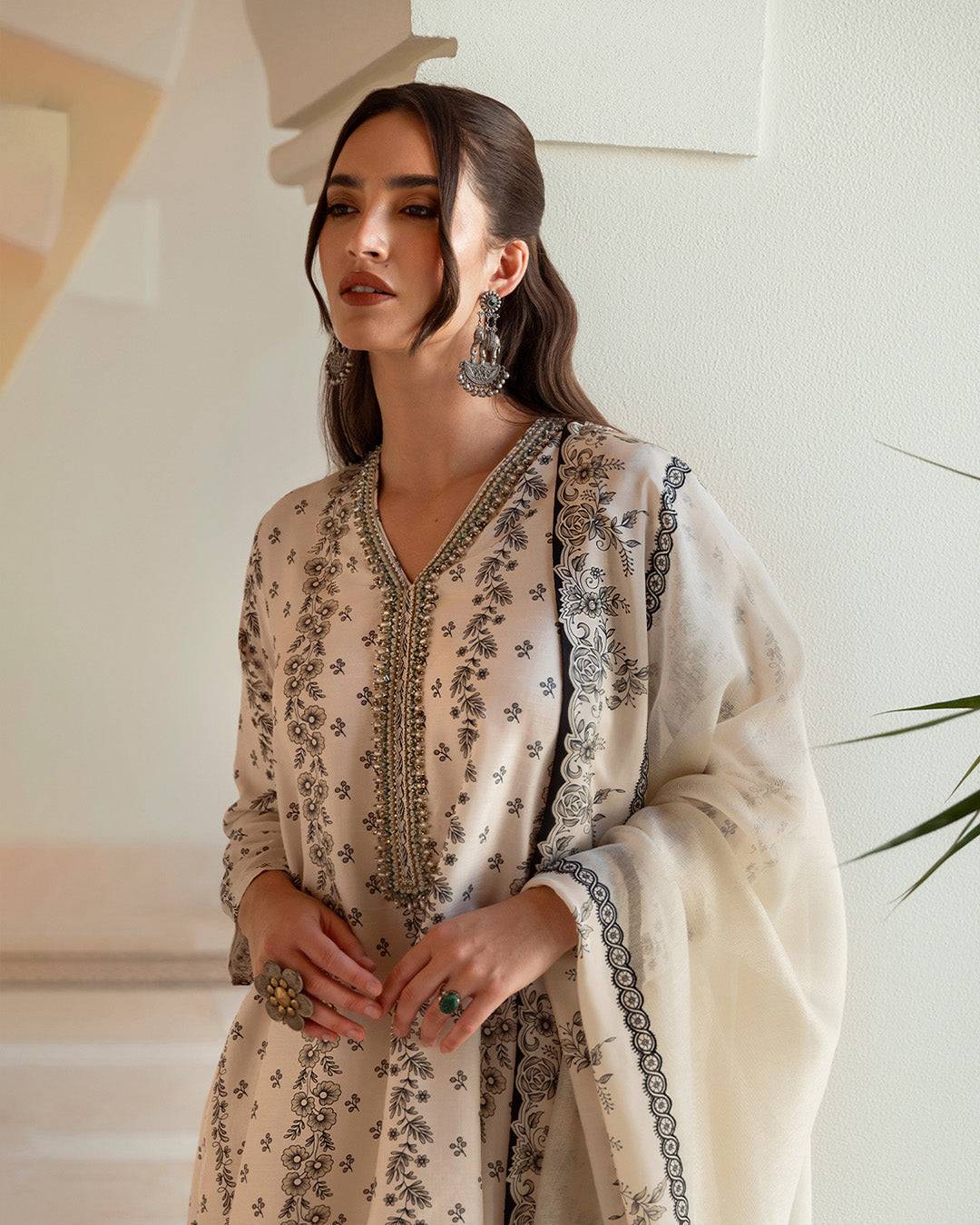 Faiza Saqlain | Zurina Luxury Pret | Mireya - Pakistani Designer Dress - by Faiza Saqlain | Type: Luxury - 100% Original at Saira Sultan