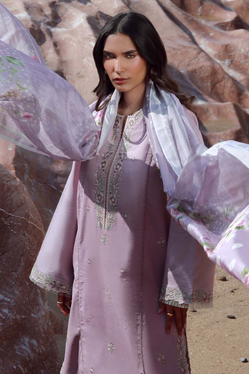 Seran | Afsanah Lawn 25 | NIHAL M Purple Gray Lawn