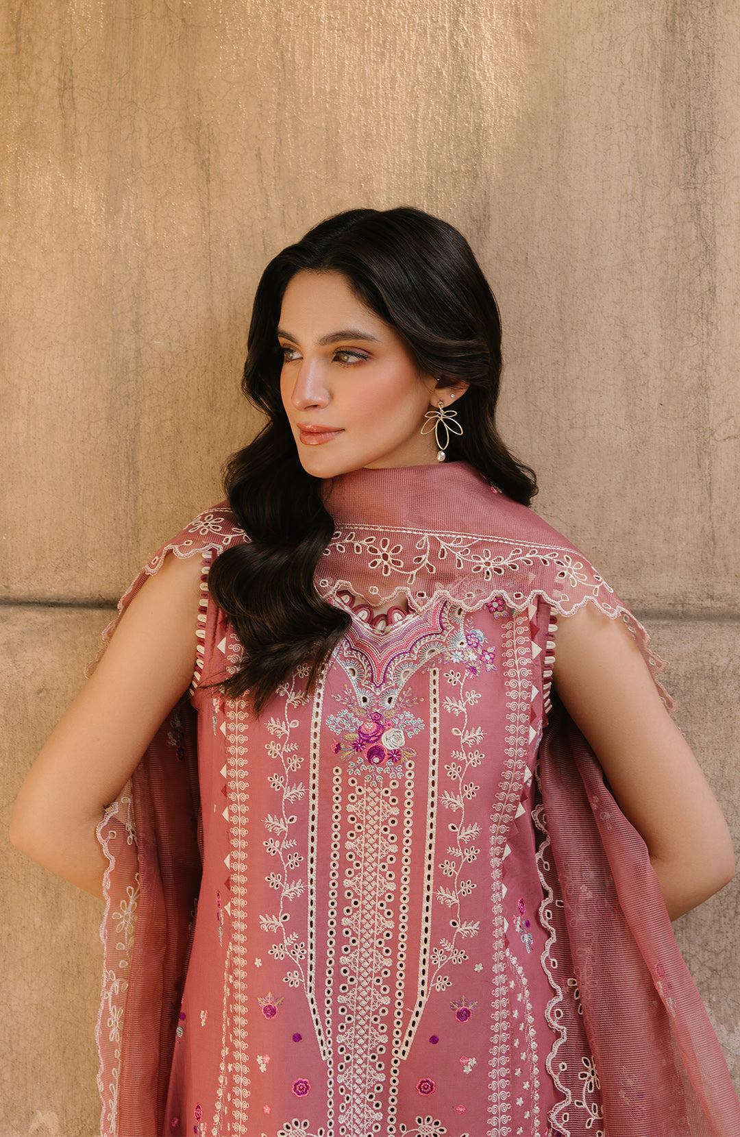 Fiona | Sarang Lawn 25 | Dilara L Pink Lawn