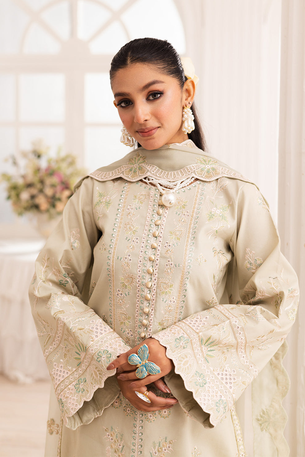 Maryum N Maria | Mira Luxury Lawn | ESMAT - FS50099 L Gray Lawn