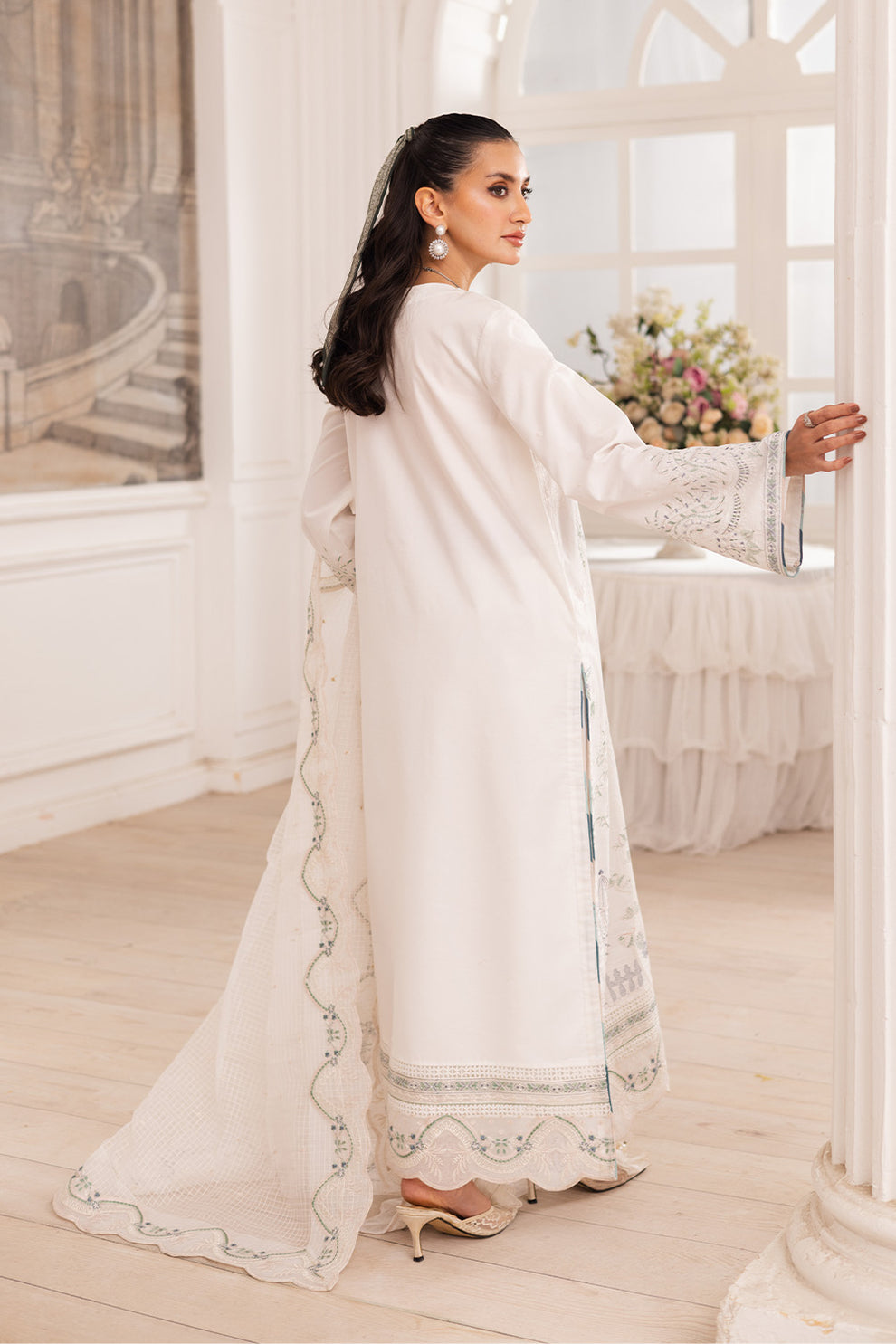 Maryum N Maria | Mira Luxury Lawn | MAIRA - FS50107 S White Lawn