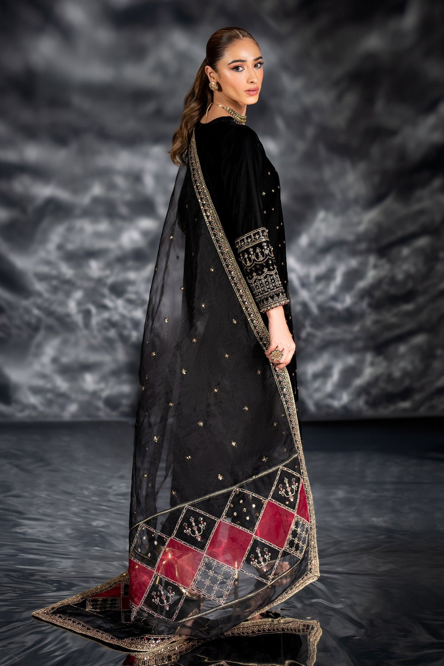 Naqshi | Makhmal 24 | ZUNI S Black Velvet