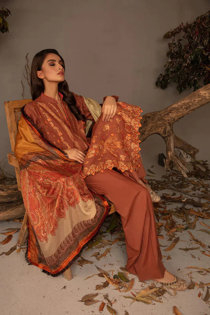 Sobia Nazir | Autumn Winter 23 | 5A - Pakistani Designer Dress - by Sobia Nazir | Type: Luxury - 100% Original at Saira Sultan