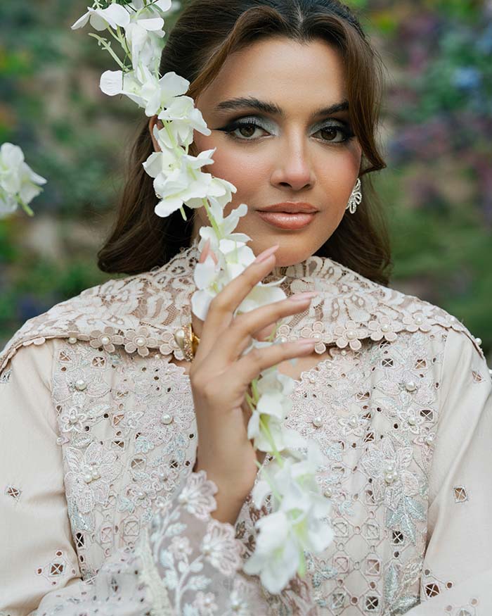 Zevk | Flora Festive Lawn | ASEEL M Off White Lawn