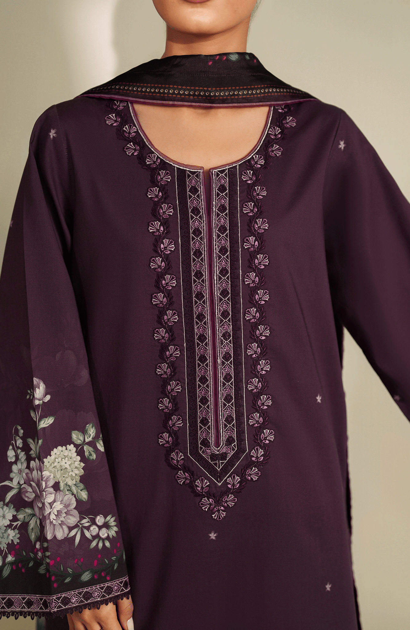 Seran | Ilara Cambric | PLUMORA - Pakistani Designer Dress - by Seran - Type : Ladies Clothes - 100% Original at Saira Sultan