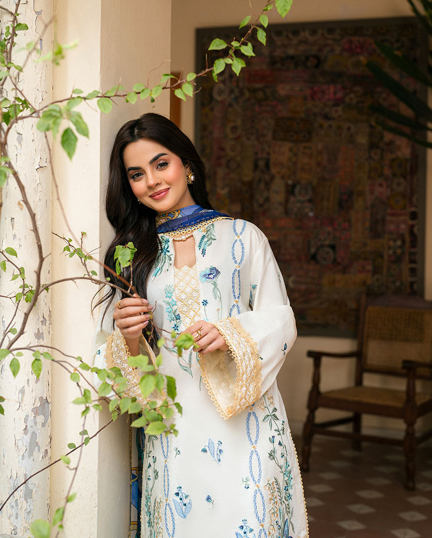 Roheenaz | Aashiyana Lawn | Zoya L Ivory Lawn