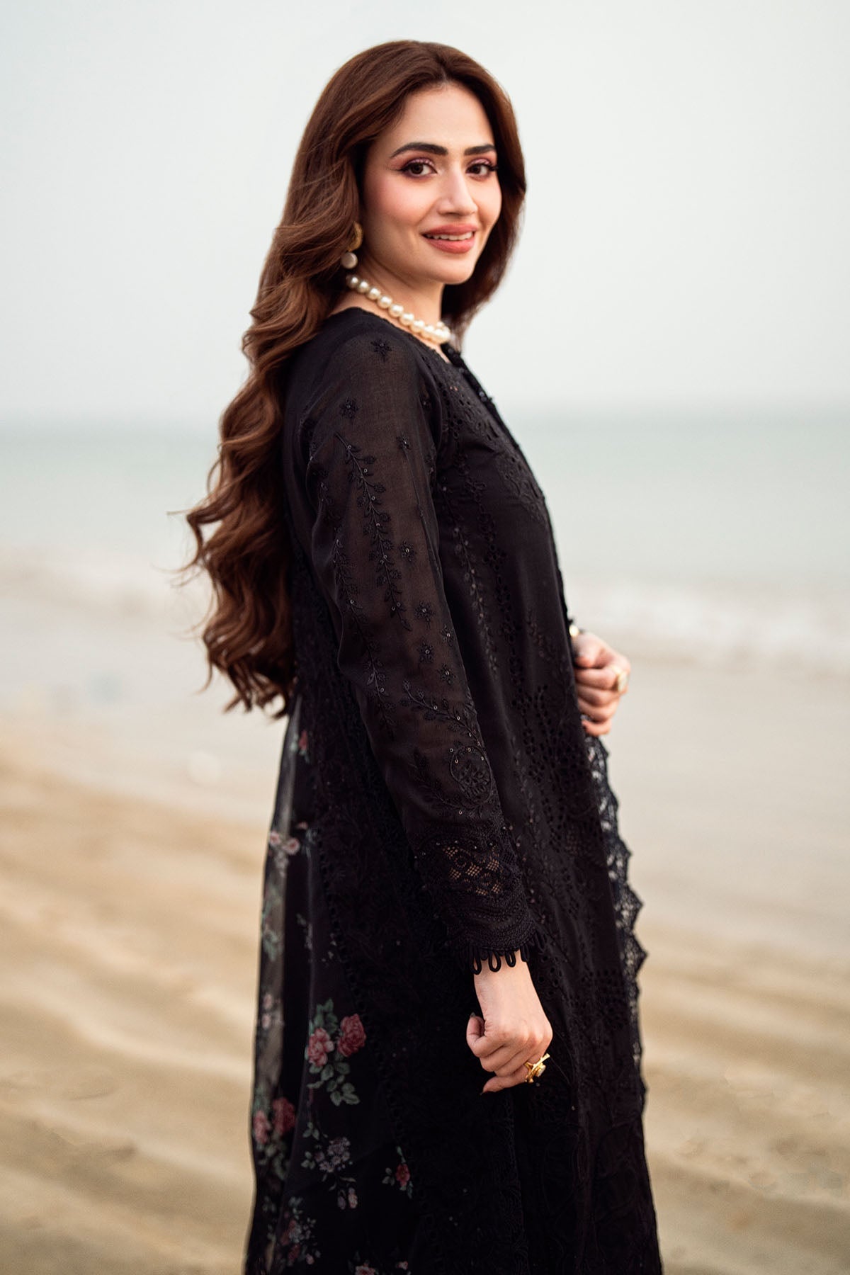 Nureh | Khuwab Luxury Lawn | NE-151 L Black Lawn