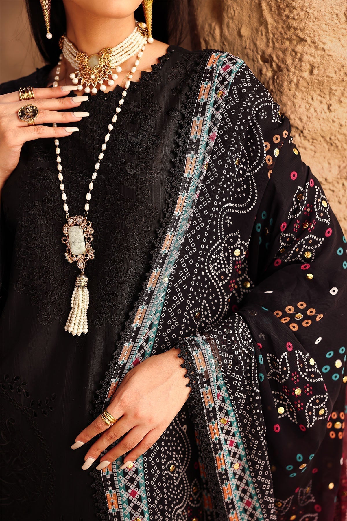 Nureh | Bazaar Lawn | NE-162 M Black Lawn