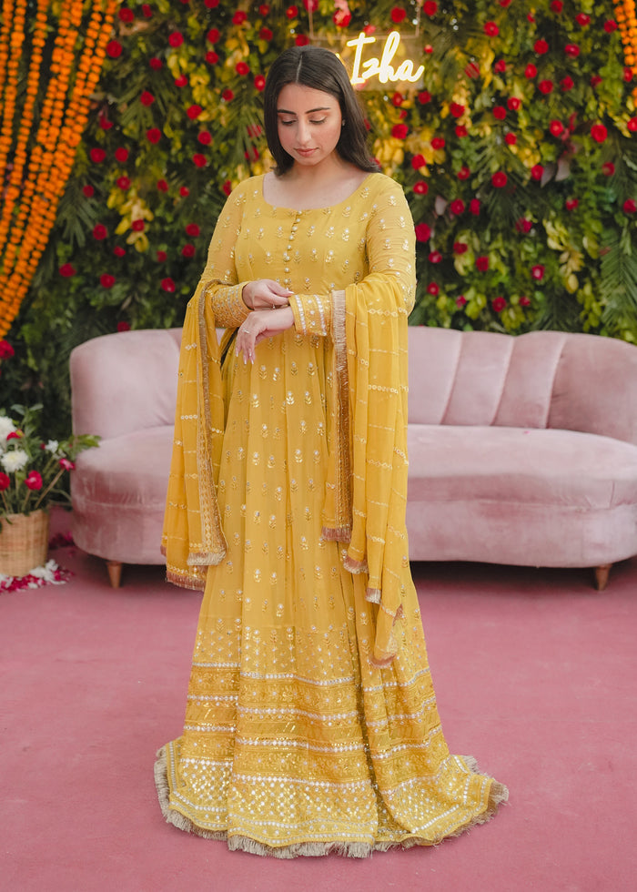 Allure | Mayal Formals | IZNA HAMZA - Pakistani Designer Dress - by Allure | Type: Formal - 100% Original at Saira Sultan