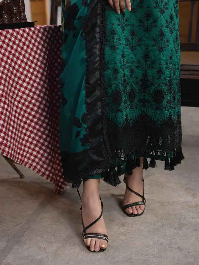 Faiza Faisal | Maya Luxury Lawn | Jaana - Pakistani Designer Dress - by Faiza Faisal | Type: Luxury - 100% Original at Saira Sultan
