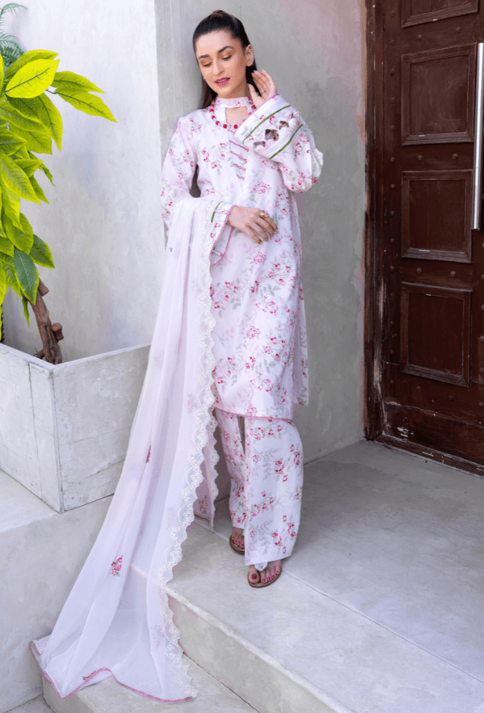 Humdum | Gardenia Lawn 24 | PLG 3 - D08 - Pakistani Designer Dress - by HumDum | Type: Luxury - 100% Original at Saira Sultan
