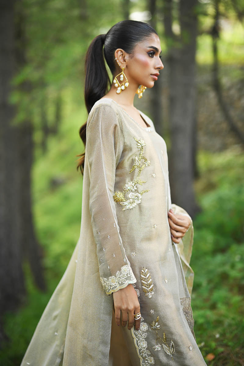 Hue Pret | Farasha Luxury Winter | Cyrah M Ivory Pure Shimmer
