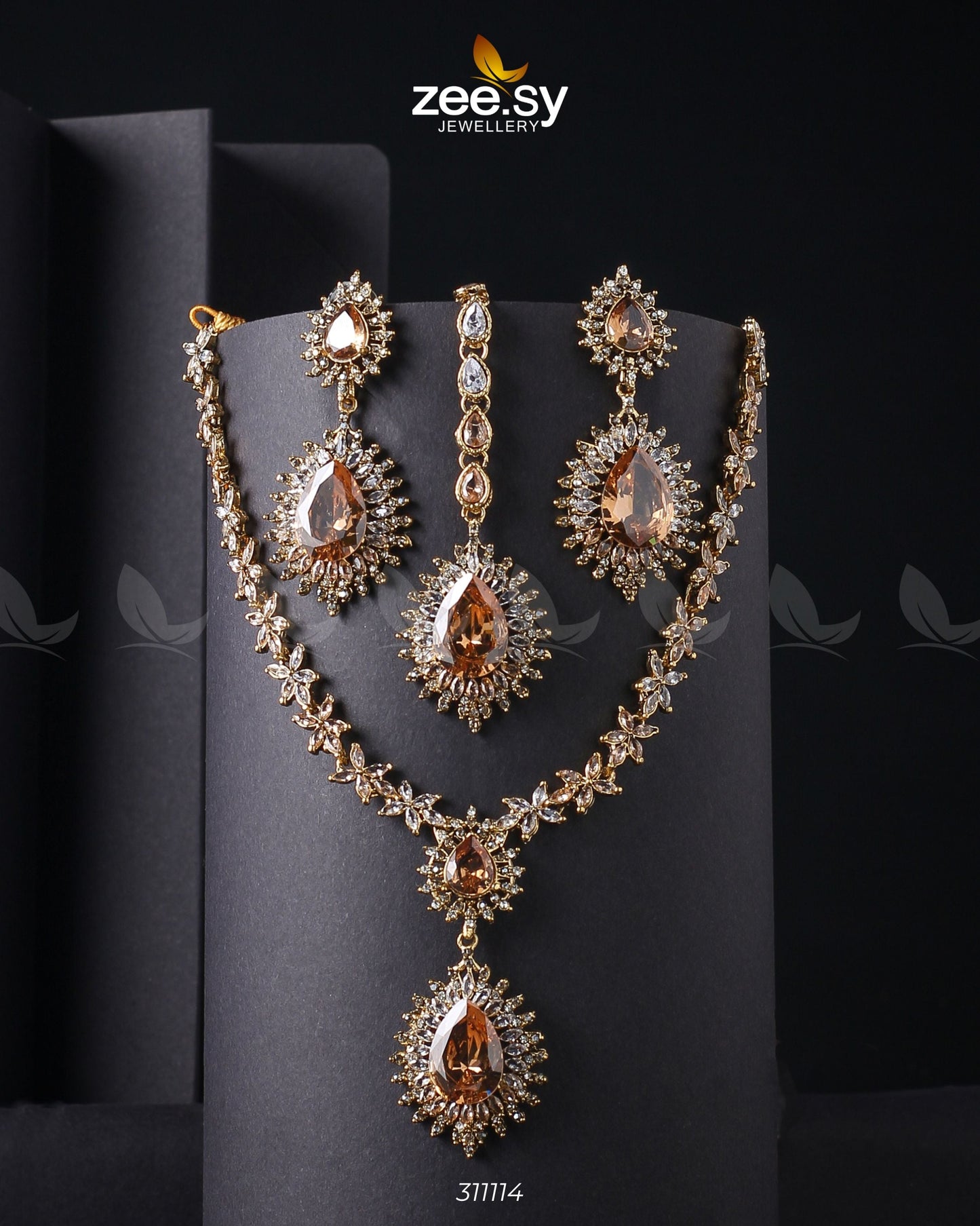 Zilla Necklace Golden Champagne