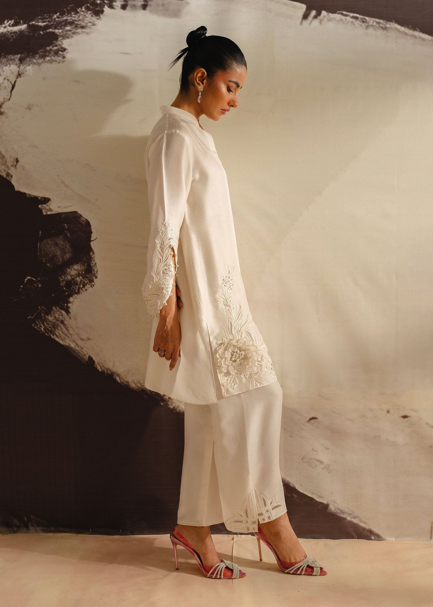 Mahgul | Eye of Cemal | Misty Floral M Ivory Korean Raw Silk