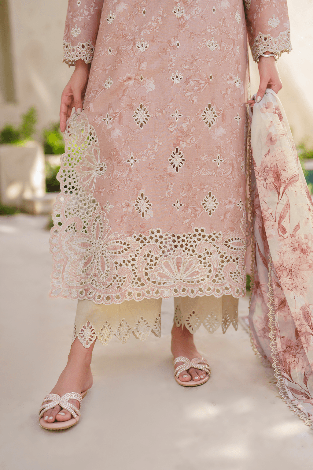 Iznik | Festive lawn 24 | SFL-11 - Pakistani Designer Dress - by Iznik | Type: Luxury - 100% Original at Saira Sultan