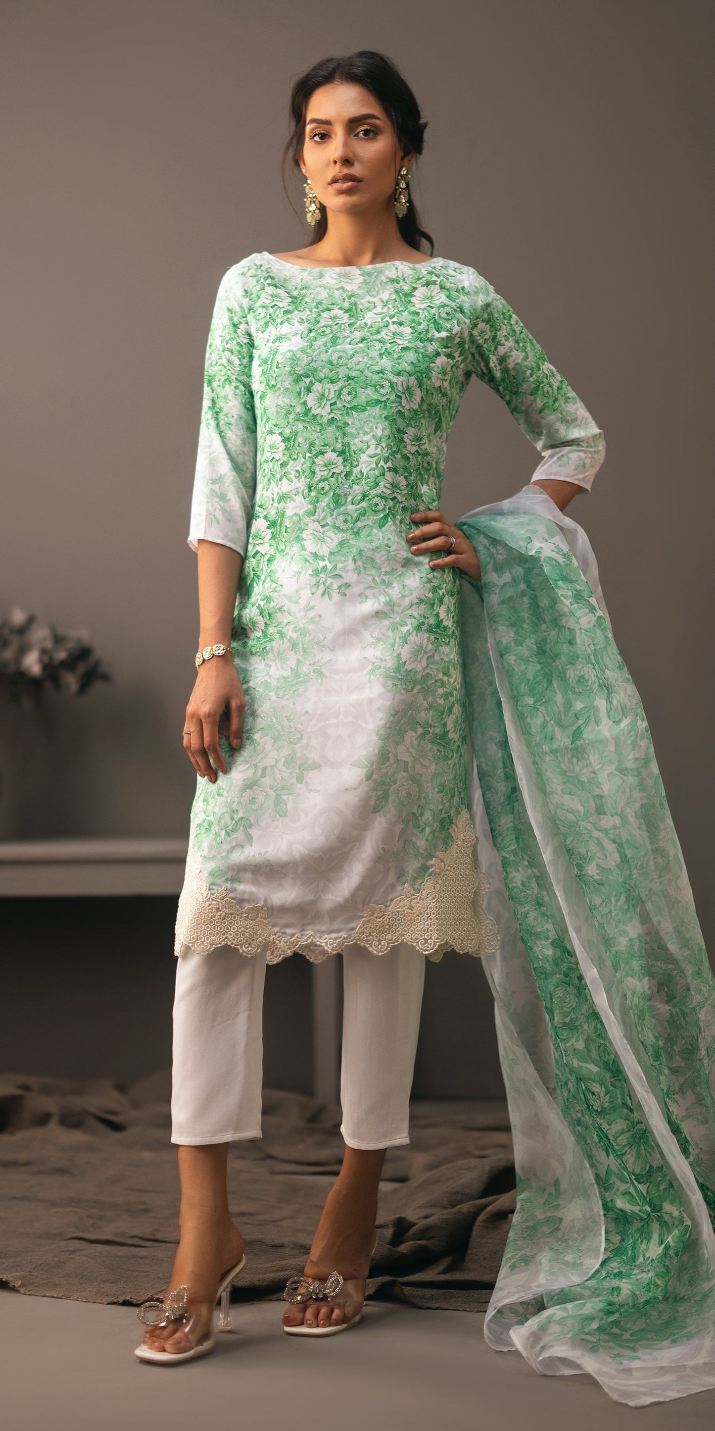 Erum Khan | Beyond Basic | CLASSIC CHARM - Pakistani Designer Dress - by Erum Khan | Type: Ladies Clothes - 100% Original at Saira Sultan