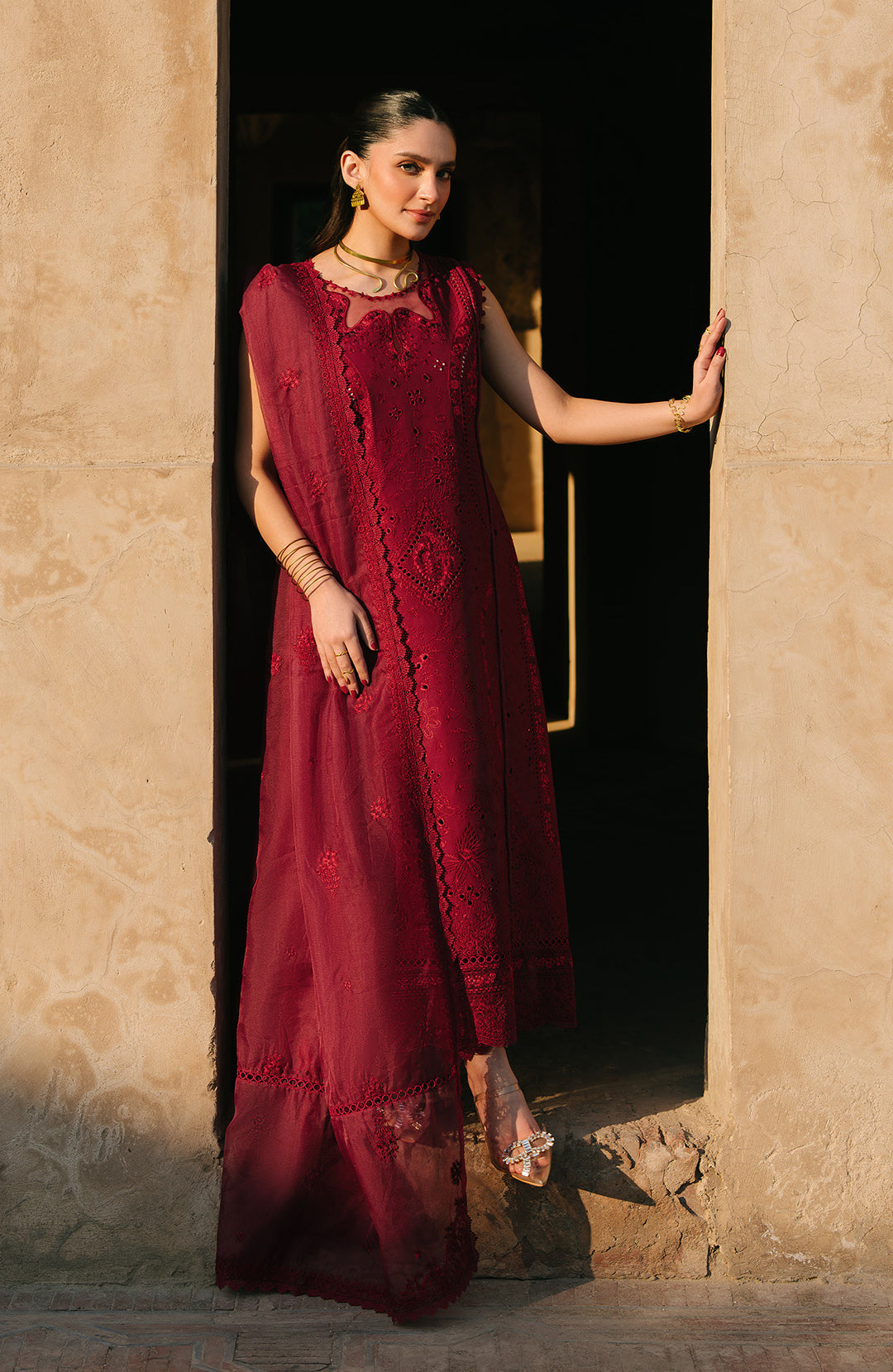 Fiona | Sarang Lawn 25 | Amira XS Maroon Lawn