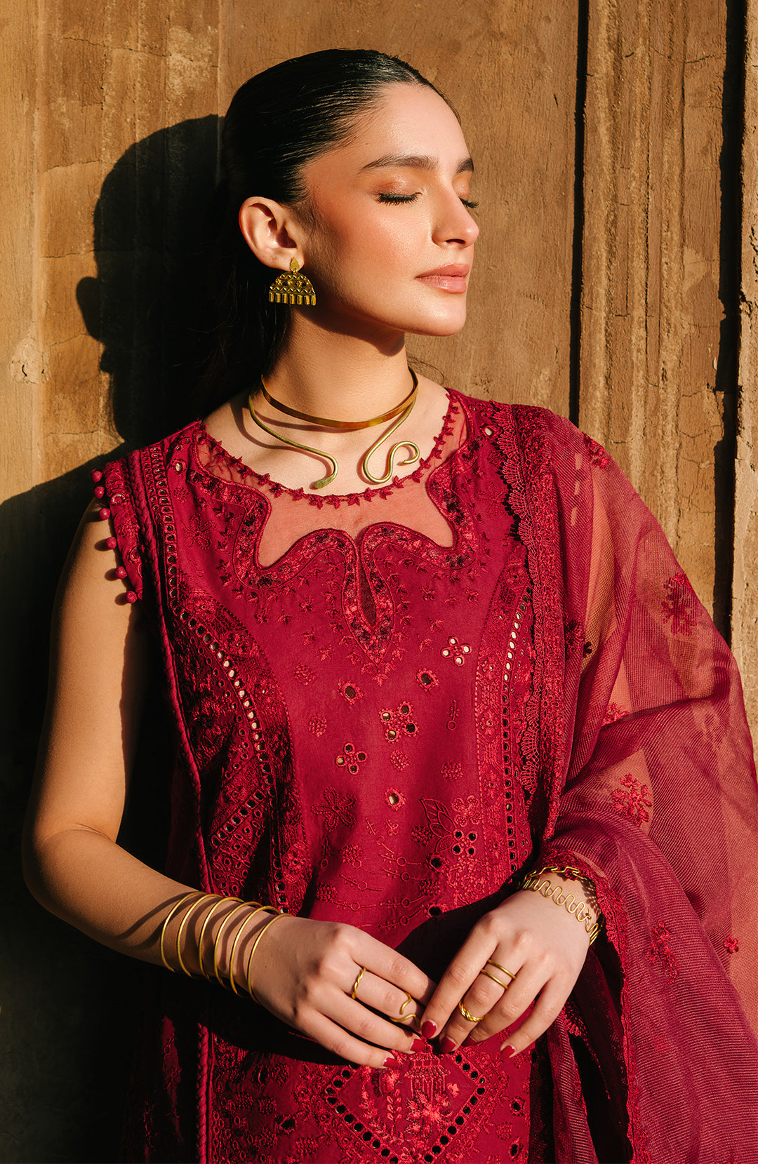 Fiona | Sarang Lawn 25 | Amira M Maroon Lawn
