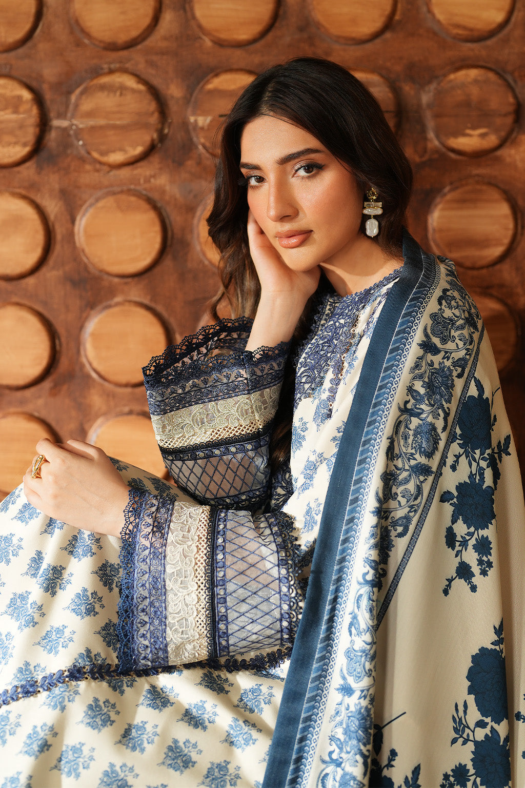 Iznik | Winter 25 | IPF-07 - Pakistani Designer Dress - by Iznik - Type : Ladies Clothes - 100% Original at Saira Sultan