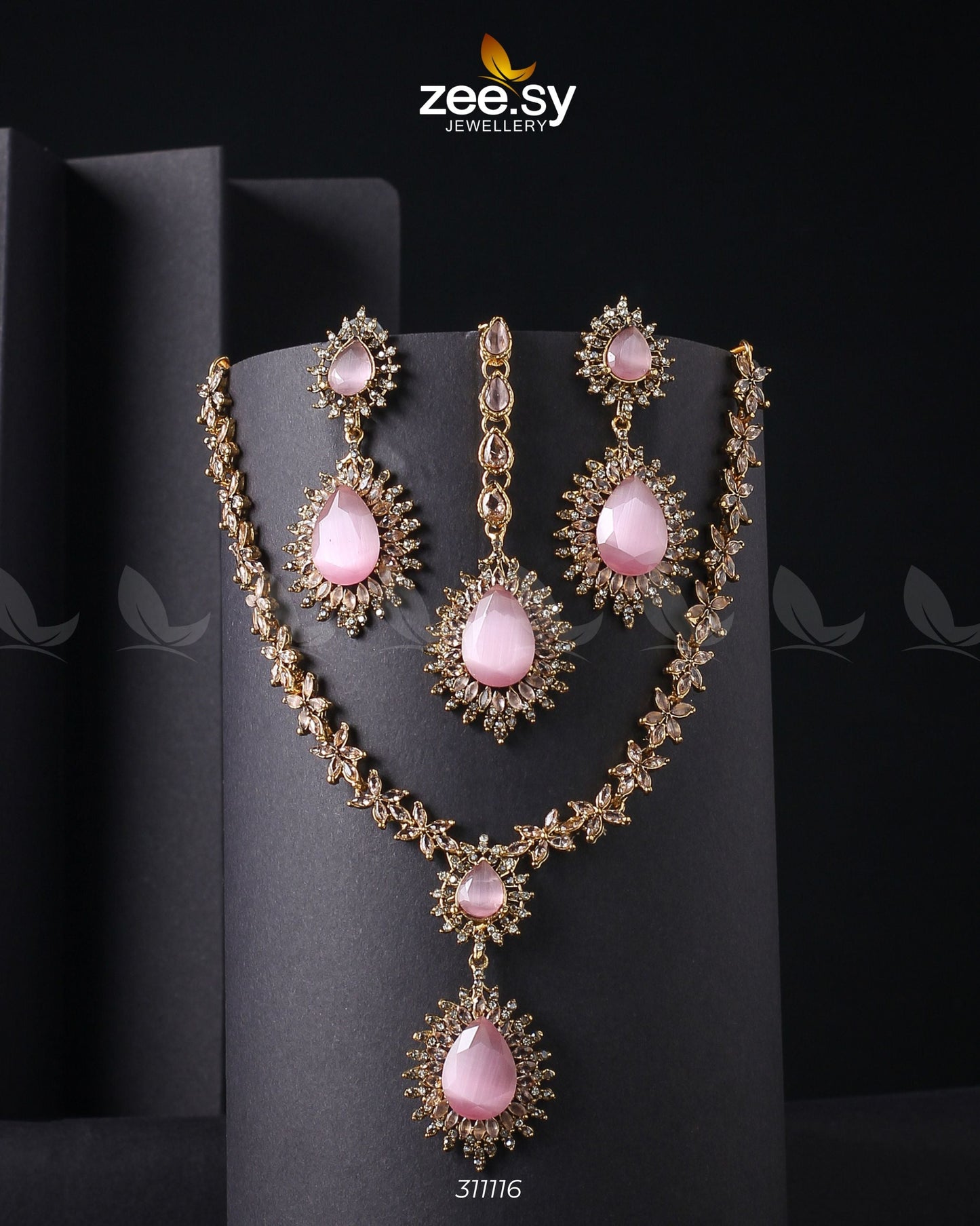 Zilla Necklace Golden Mint Pink