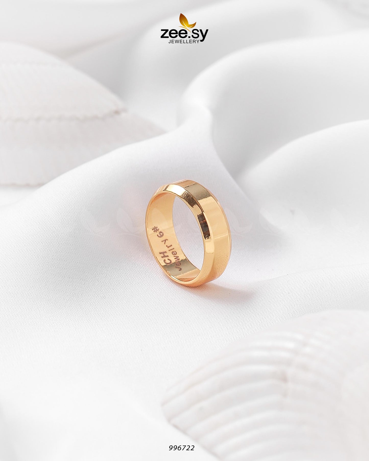 Domsley Ring Gold 19