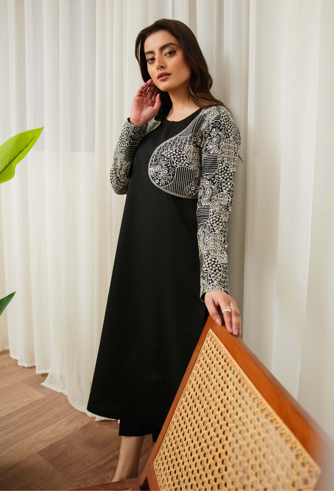 Humdum | Ayra Ready to wear | Ayra - D05 M Black Lawn