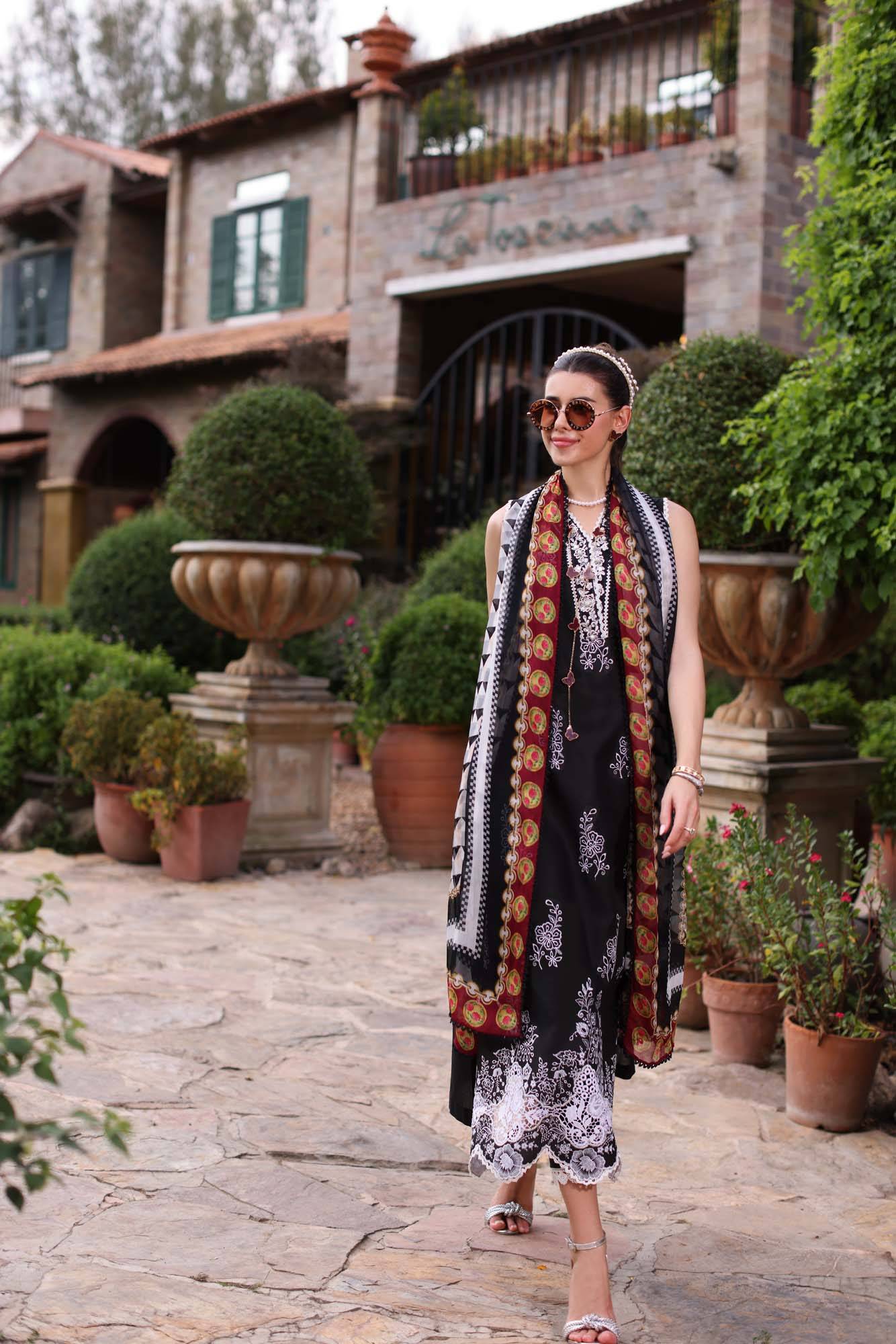 Noor by Saadia Asad | Eid Luxe Printkari 24 | D6 - Pakistani Designer Dress - by Noor by Saadia Asad | Type: Luxury - 100% Original at Saira Sultan